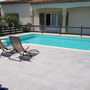 https://charmante-maison-vedene-avignon-avec-piscine.aixenprovencehotels.org