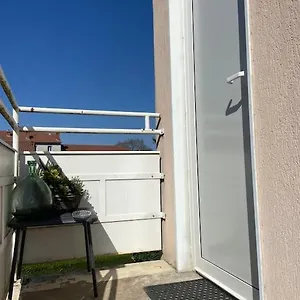 Appartement T2 Proche De La Gare En Bresse